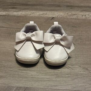 Stride Rite White Dress Shoes with Bow